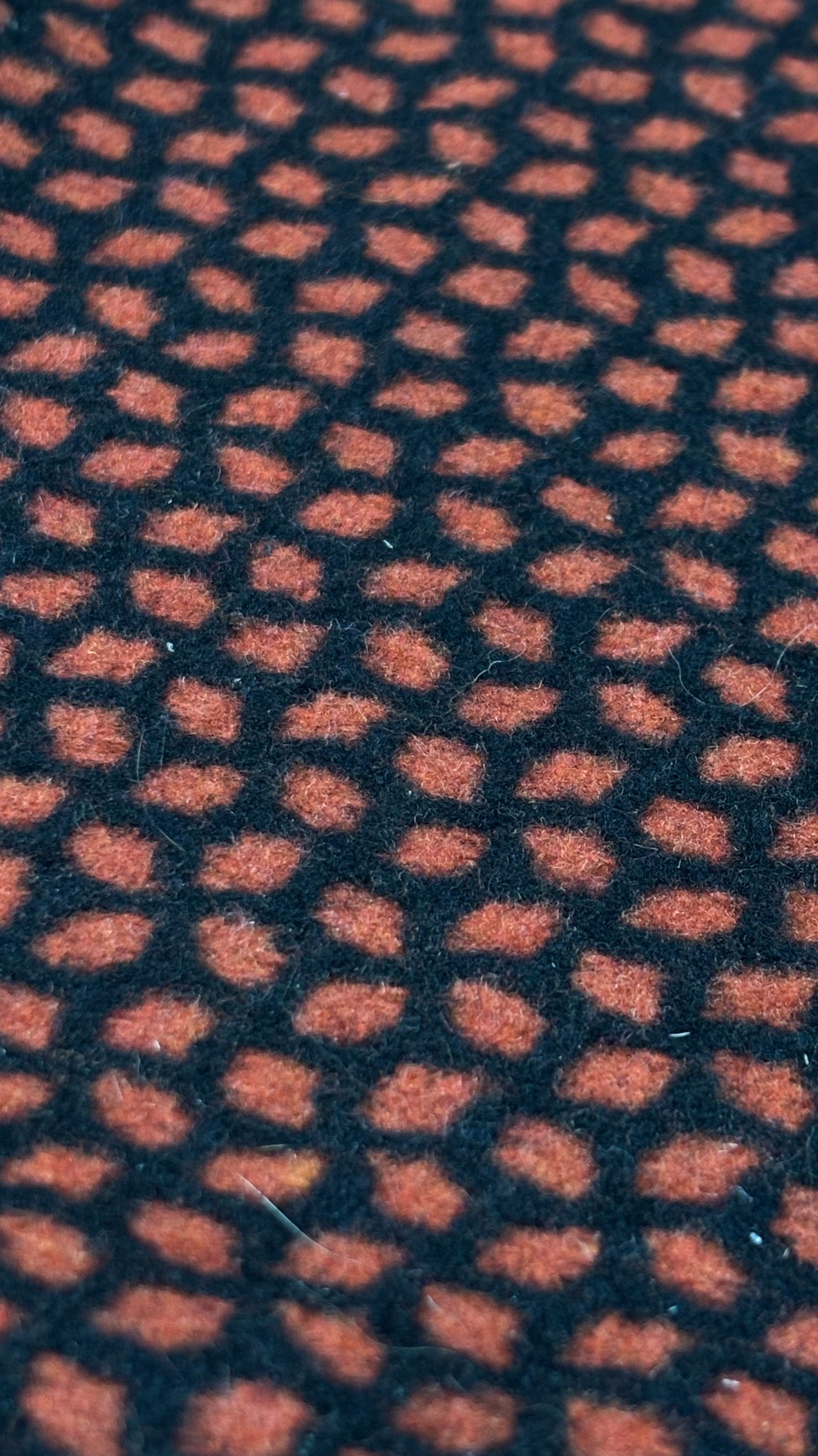 Lana Red Fleckles