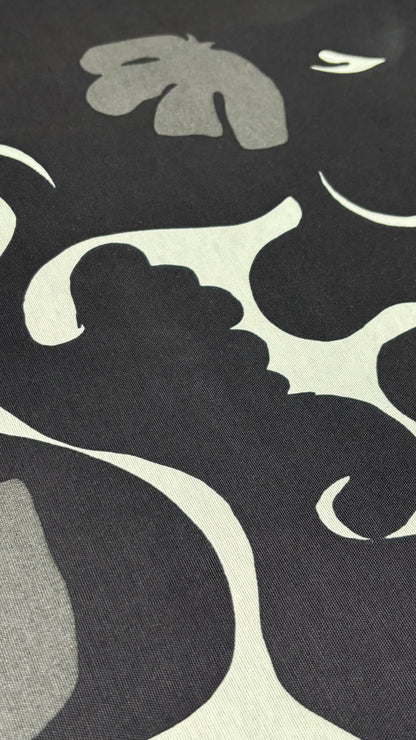 Canvas Black Flower