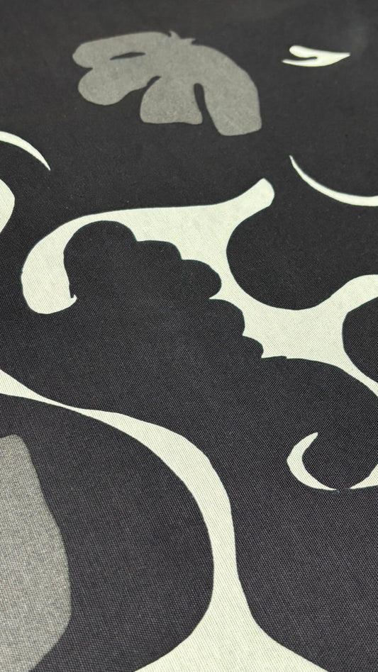 Canvas Black Flower