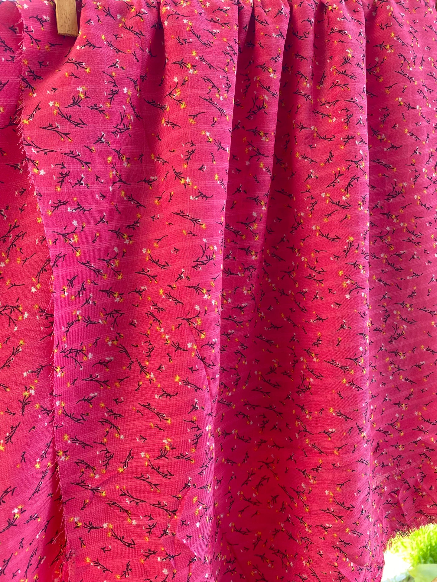 Gasa Chiffon Fucsia Floreado